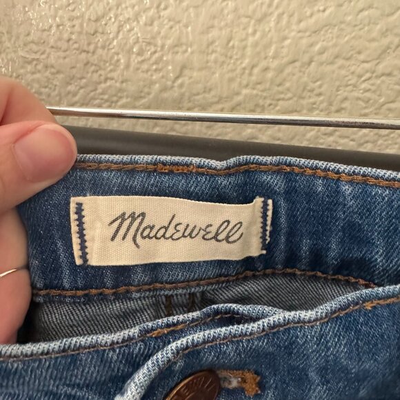 Madewell Distressed "The High-Rise Slim Crop Boyjean" Size 30 - Picture 8 of 9